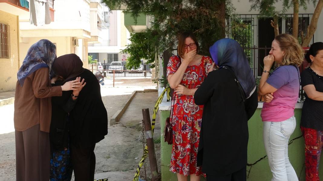 Öğretmen koca 3 çocuk annesi öğretmen eşini ve kayınpederini öldürdü 11